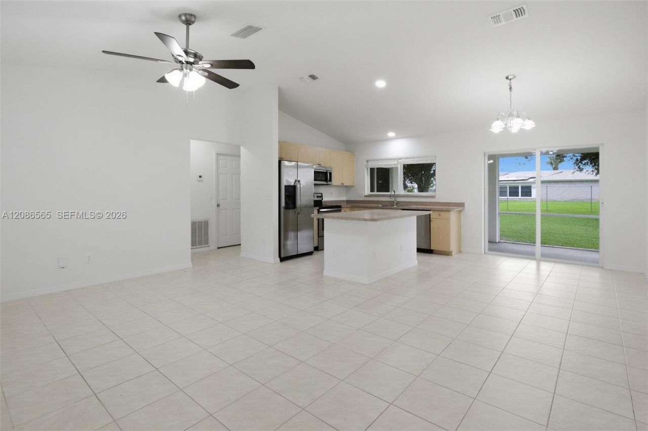 1668 SE Nancy Ln , Port Saint Lucie, FL 34983 Photo