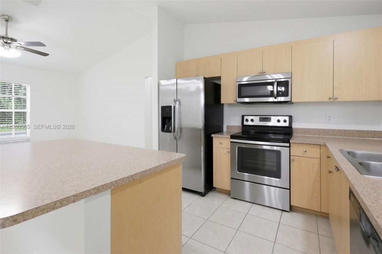 1668 SE Nancy Ln , Port Saint Lucie, FL 34983 Photo