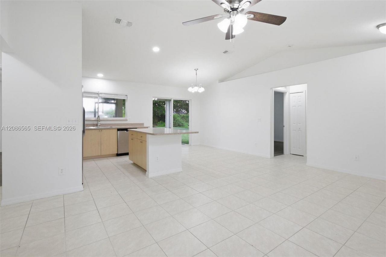 1668 SE Nancy Ln , Port Saint Lucie, FL 34983 Photo