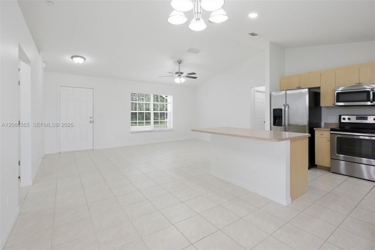 1668 SE Nancy Ln , Port Saint Lucie, FL 34983 Photo