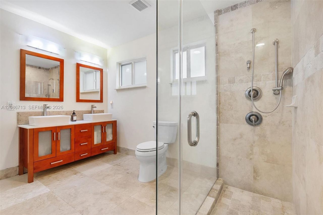 7111 Bamboo St , Miami Lakes, FL 33014 Photo