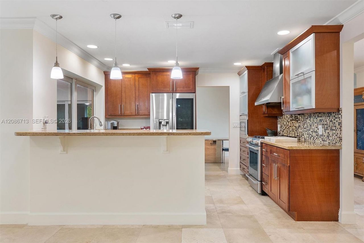 7111 Bamboo St , Miami Lakes, FL 33014 Photo