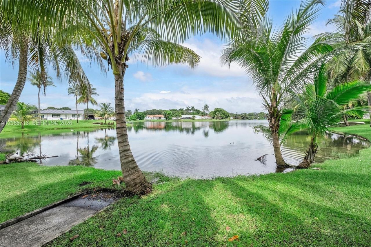7111 Bamboo St , Miami Lakes, FL 33014 Photo