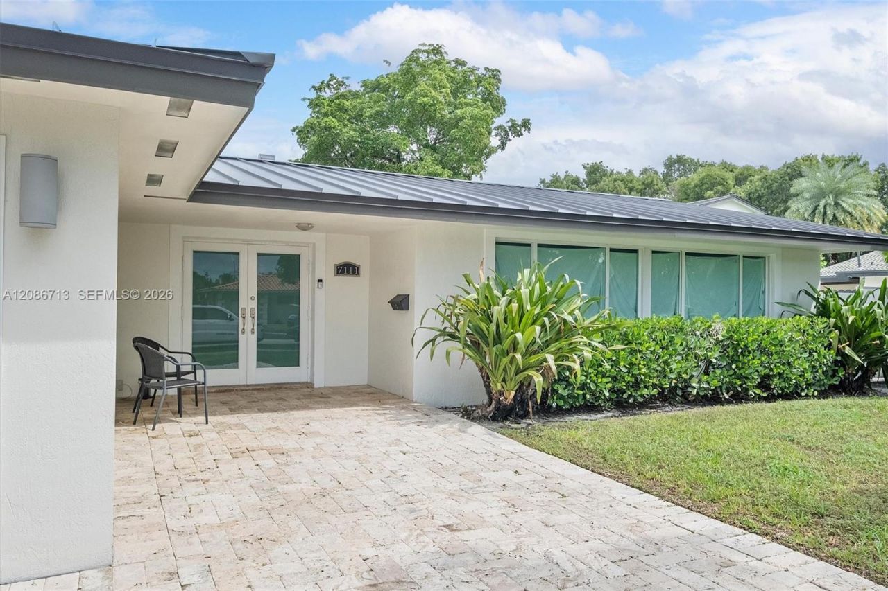 7111 Bamboo St , Miami Lakes, FL 33014 Photo