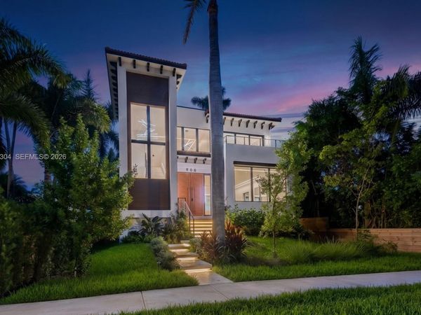 908 Tyler St , Hollywood, FL 33019