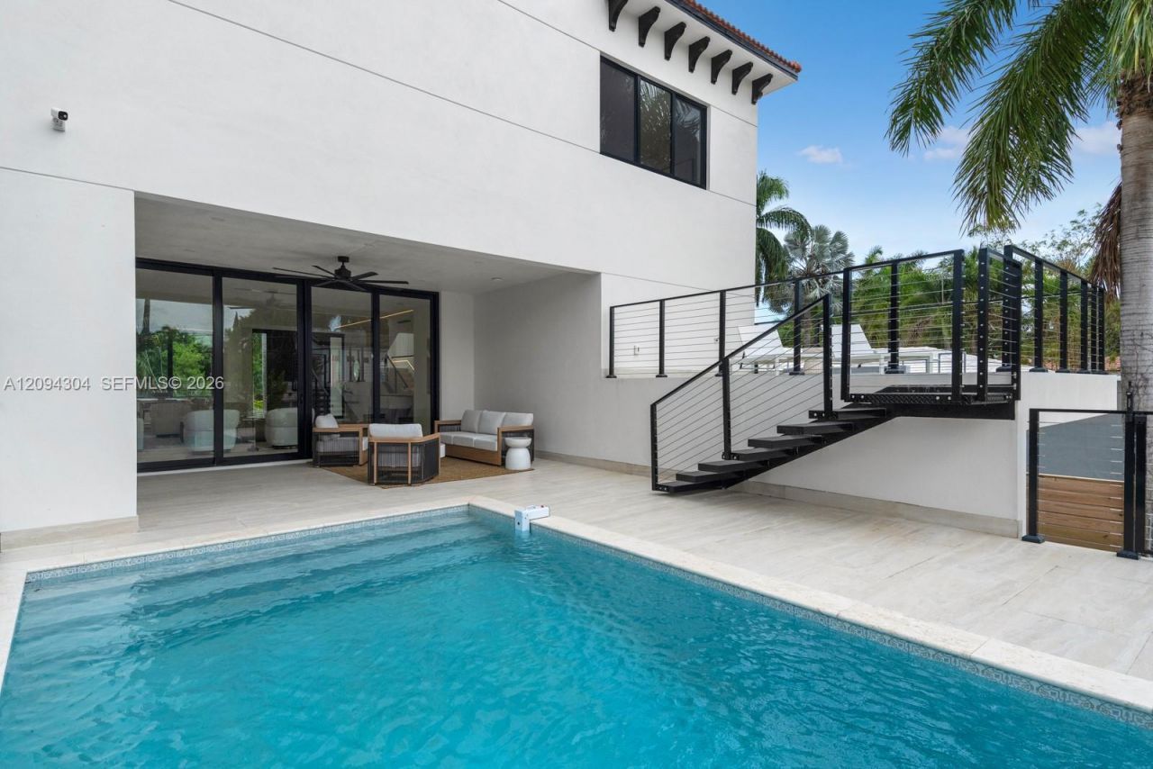 908 Tyler St , Hollywood, FL 33019 Photo