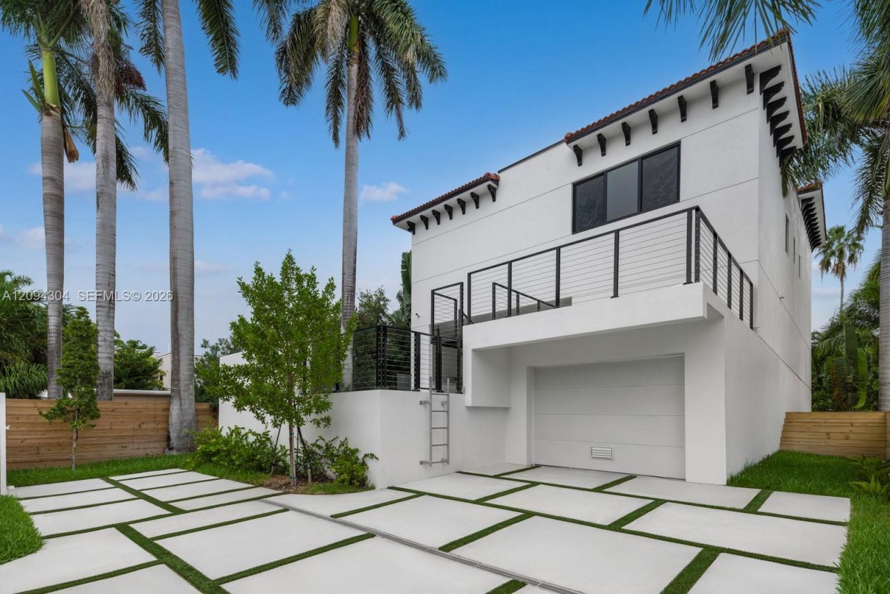 908 Tyler St , Hollywood, FL 33019 Photo