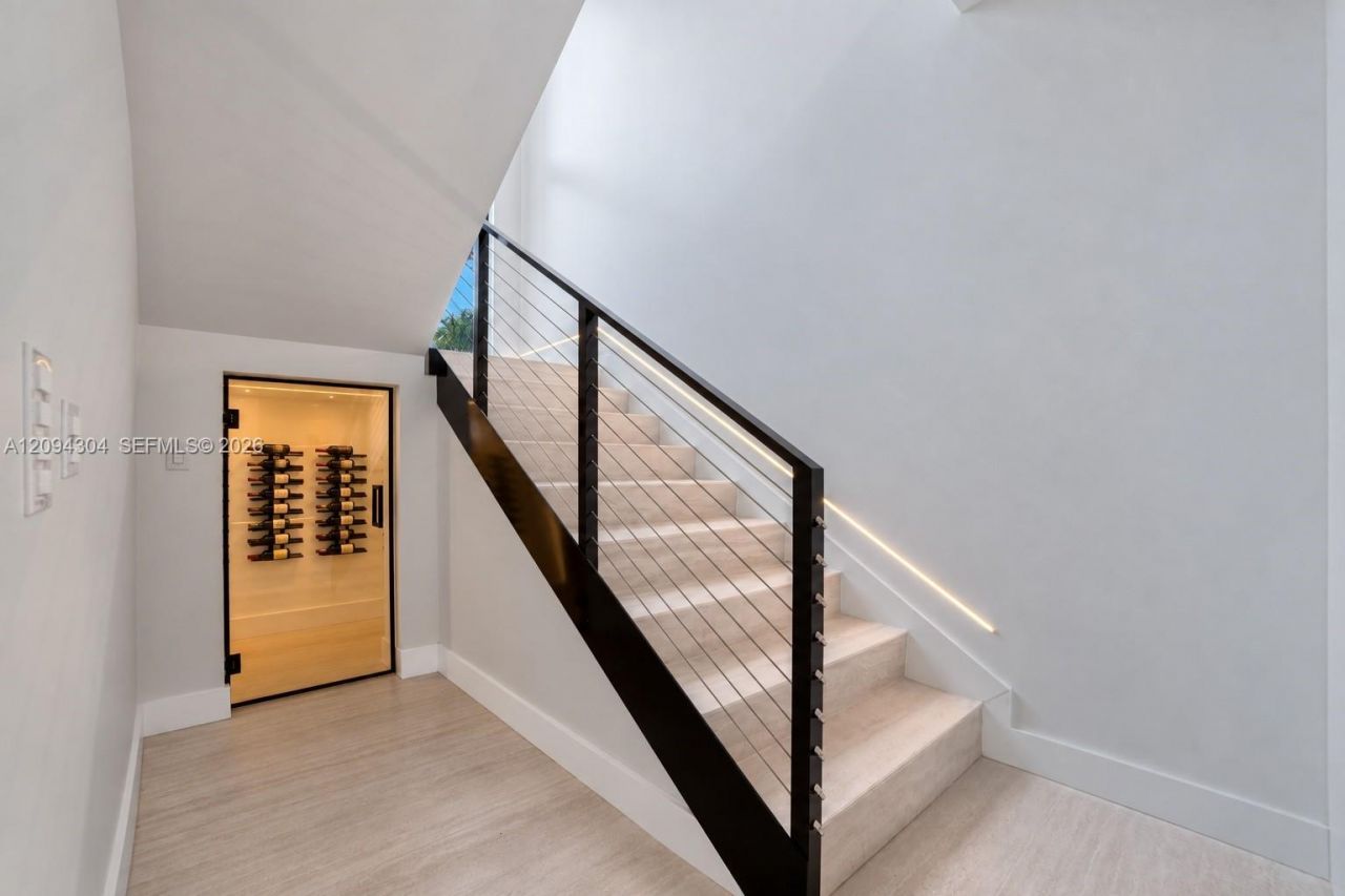908 Tyler St , Hollywood, FL 33019 Photo