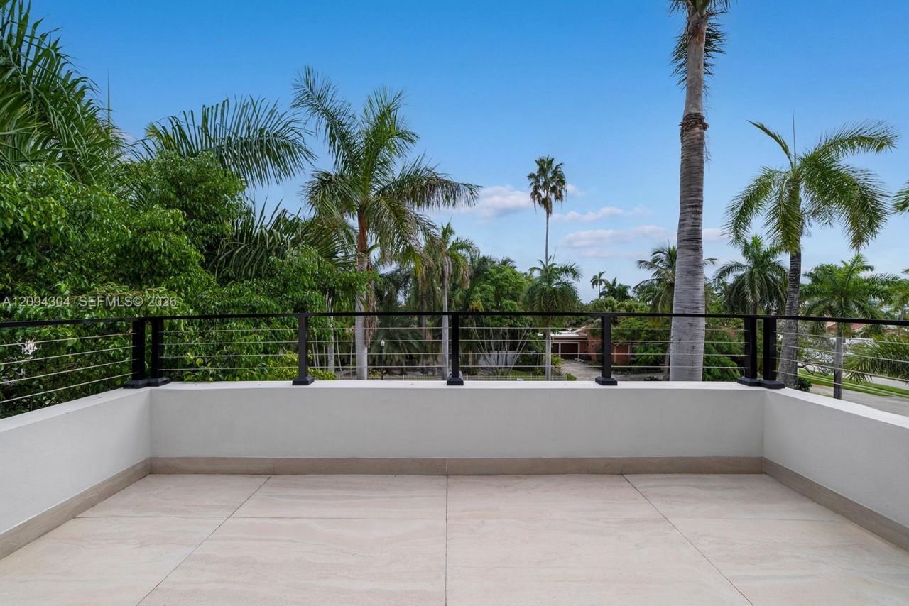 908 Tyler St , Hollywood, FL 33019 Photo