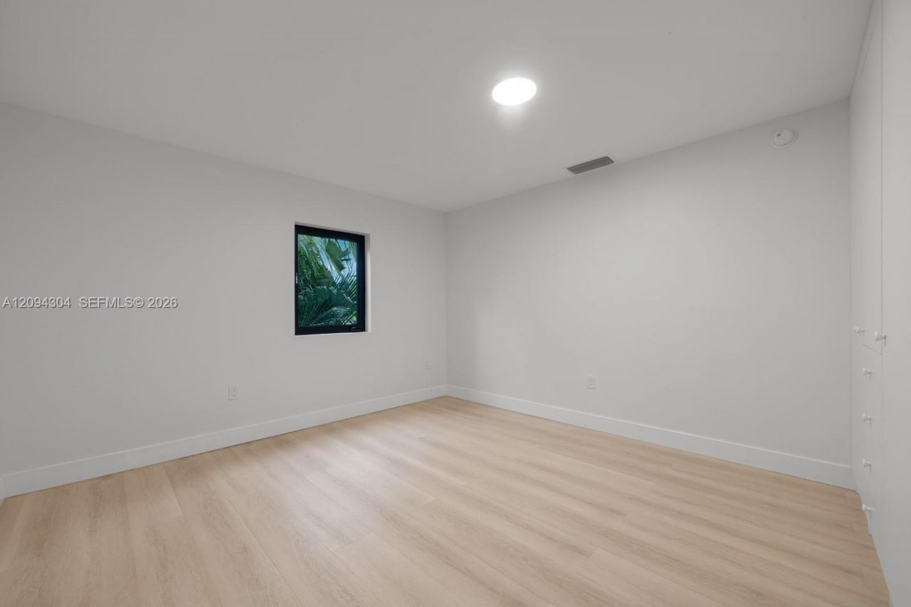 908 Tyler St , Hollywood, FL 33019 Photo