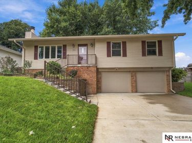 5062 S 160th Circle, Omaha, NE 68135