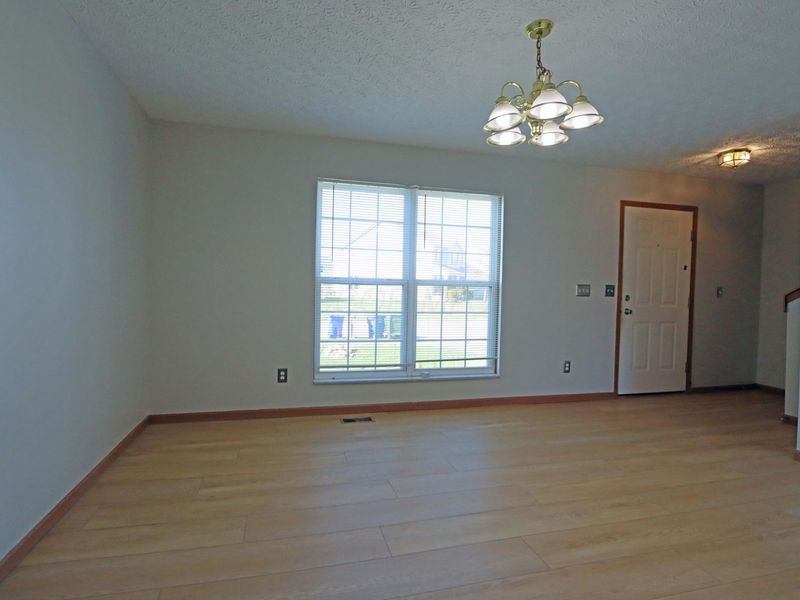 4897 Nieles Edge Drive , Columbus, OH 43232 Photo 6