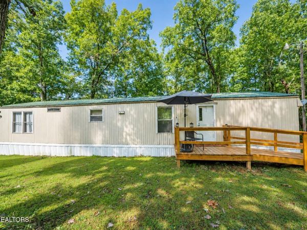 917 Nameoki Circle, Crossville, TN 38572