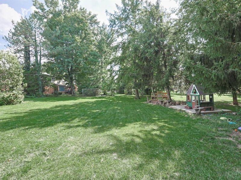 7673 Greenfarms Drive, Springfield Township, OH 45224 Photo 60