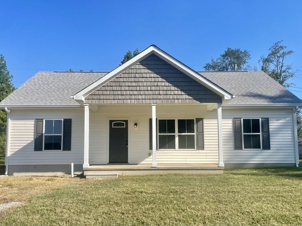 204B Clayton St , Lawrenceburg, TN 38464