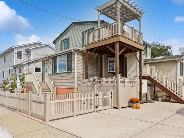181 Suffolk Road, Unit Upper, Island Park, NY 11558