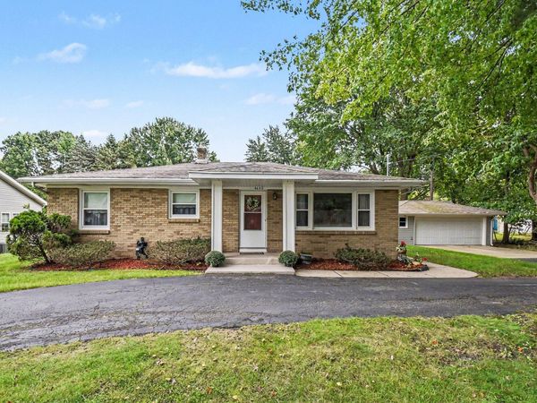 4690 Burlingame Avenue SW, Wyoming, MI 49509