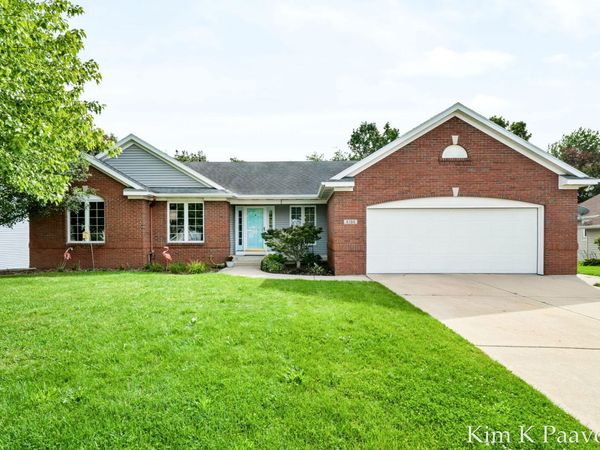 4194 Little Star Court SW, Grandville, MI 49418
