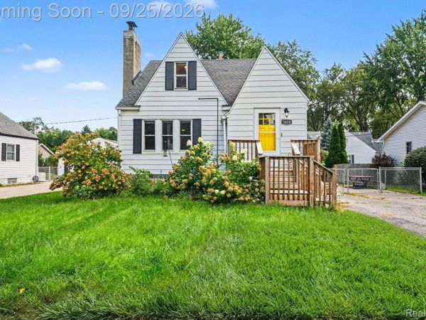 3418 Seebaldt Avenue, Waterford Township, Mi 48329