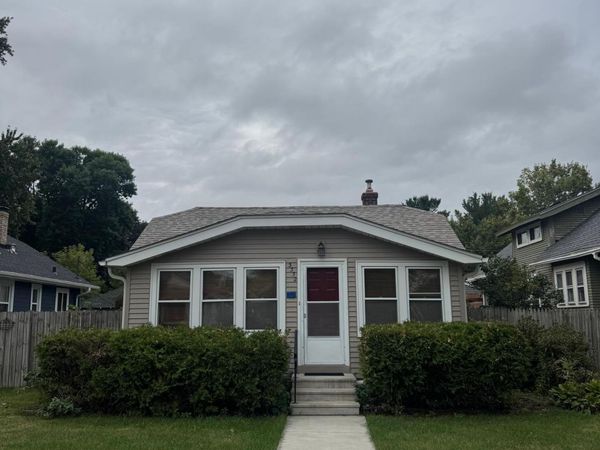 3332 36th Avenue S, Minneapolis, MN 55406