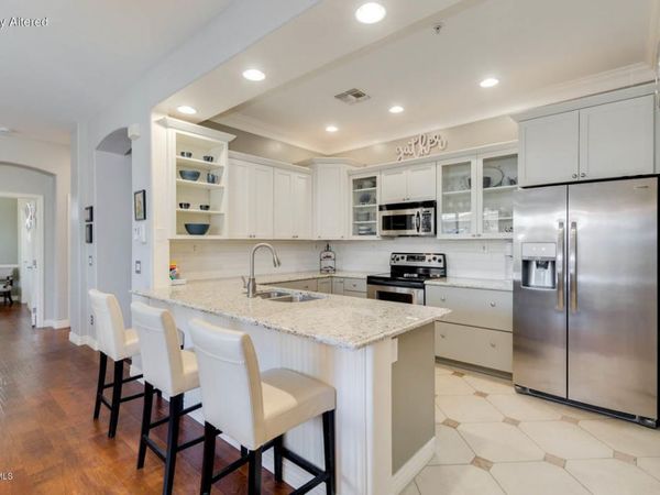 7445 E EAGLE CREST Drive, Unit 1077, Mesa, AZ 85207