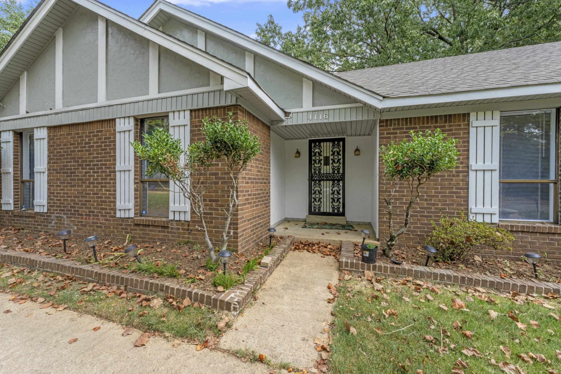 4116 Kingscrest Cv, Memphis, TN 38115 Main Photo