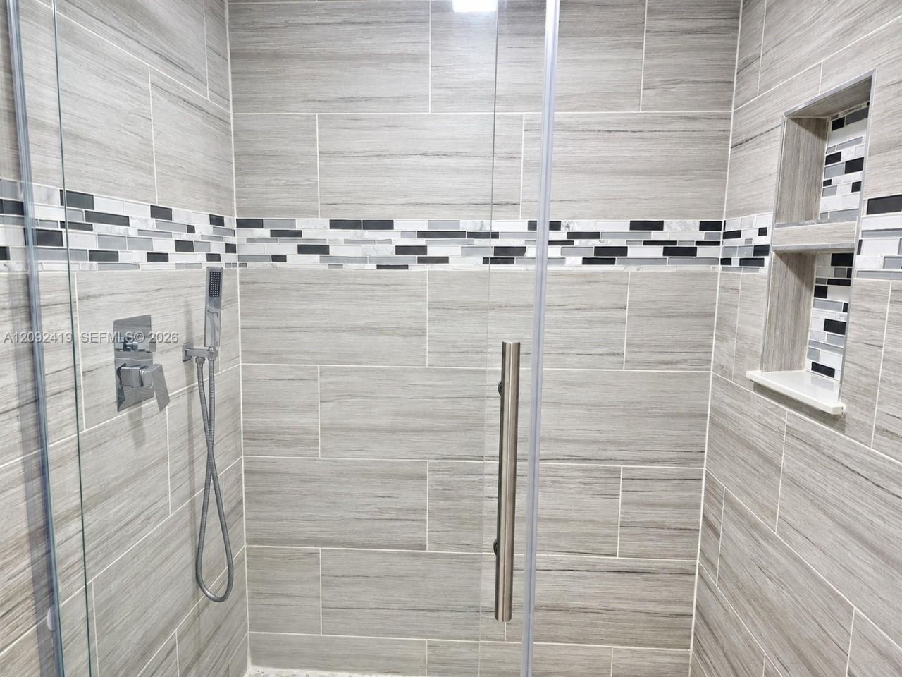 8290 Lake Dr, Unit 112, Doral, FL 33166 Photo