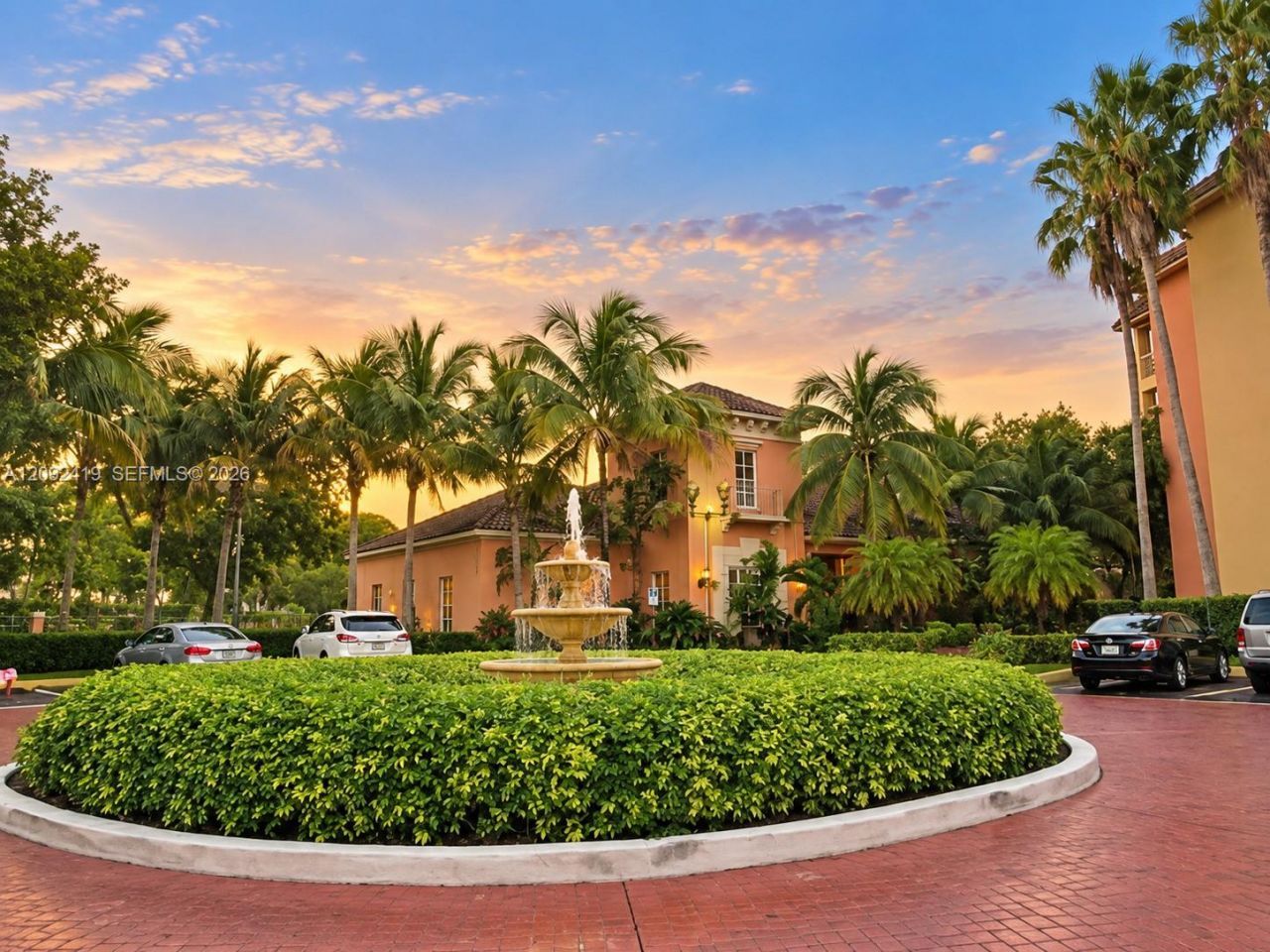 8290 Lake Dr, Unit 112, Doral, FL 33166 Photo