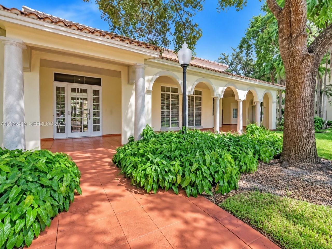 8290 Lake Dr, Unit 112, Doral, FL 33166 Photo