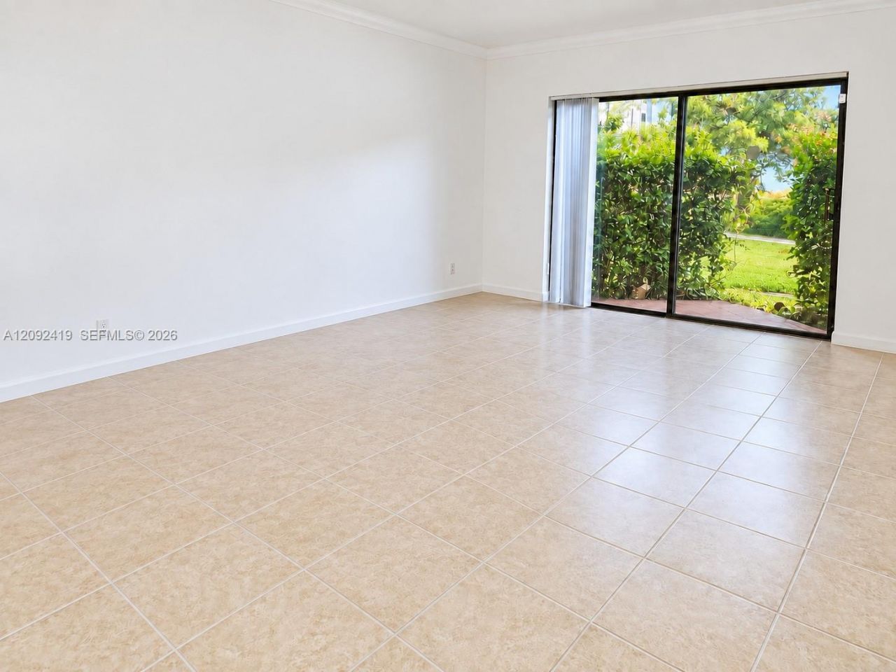 8290 Lake Dr, Unit 112, Doral, FL 33166 Photo