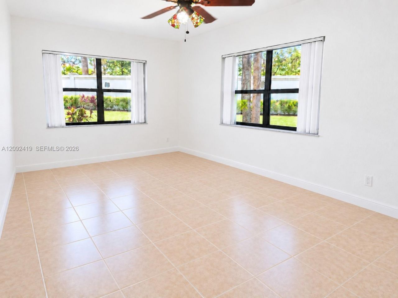 8290 Lake Dr, Unit 112, Doral, FL 33166 Photo