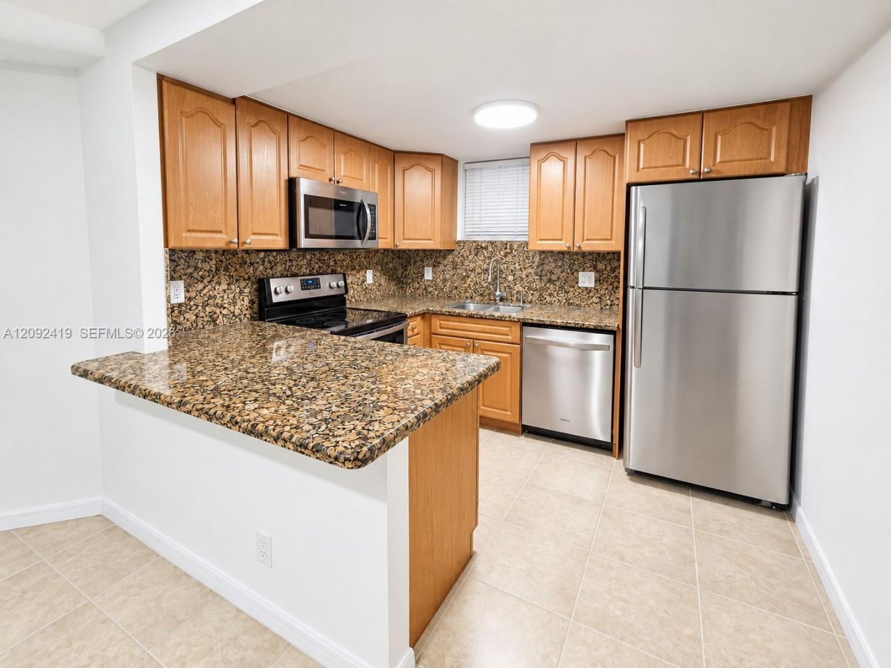 8290 Lake Dr, Unit 112, Doral, FL 33166 Photo