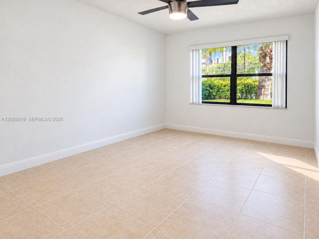 8290 Lake Dr, Unit 112, Doral, FL 33166 Photo