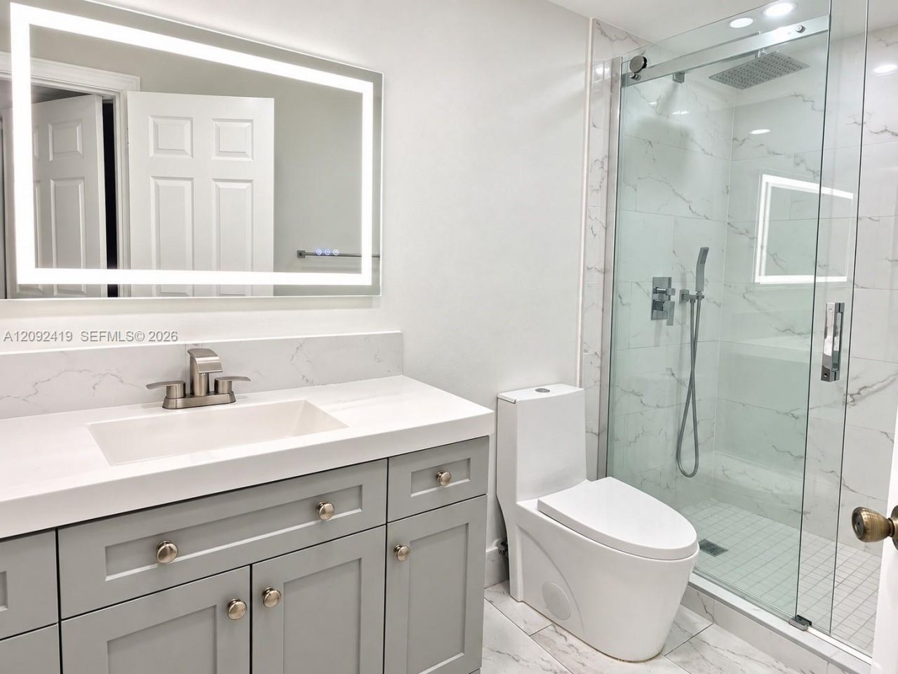 8290 Lake Dr, Unit 112, Doral, FL 33166 Photo