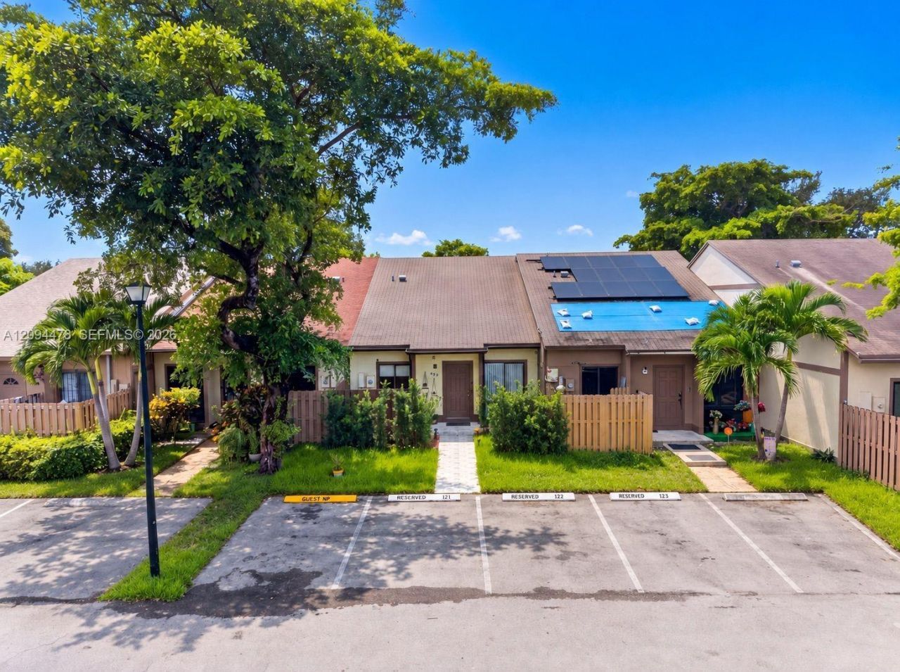 460 NE 211th Ter, Miami, FL 33179 Photo