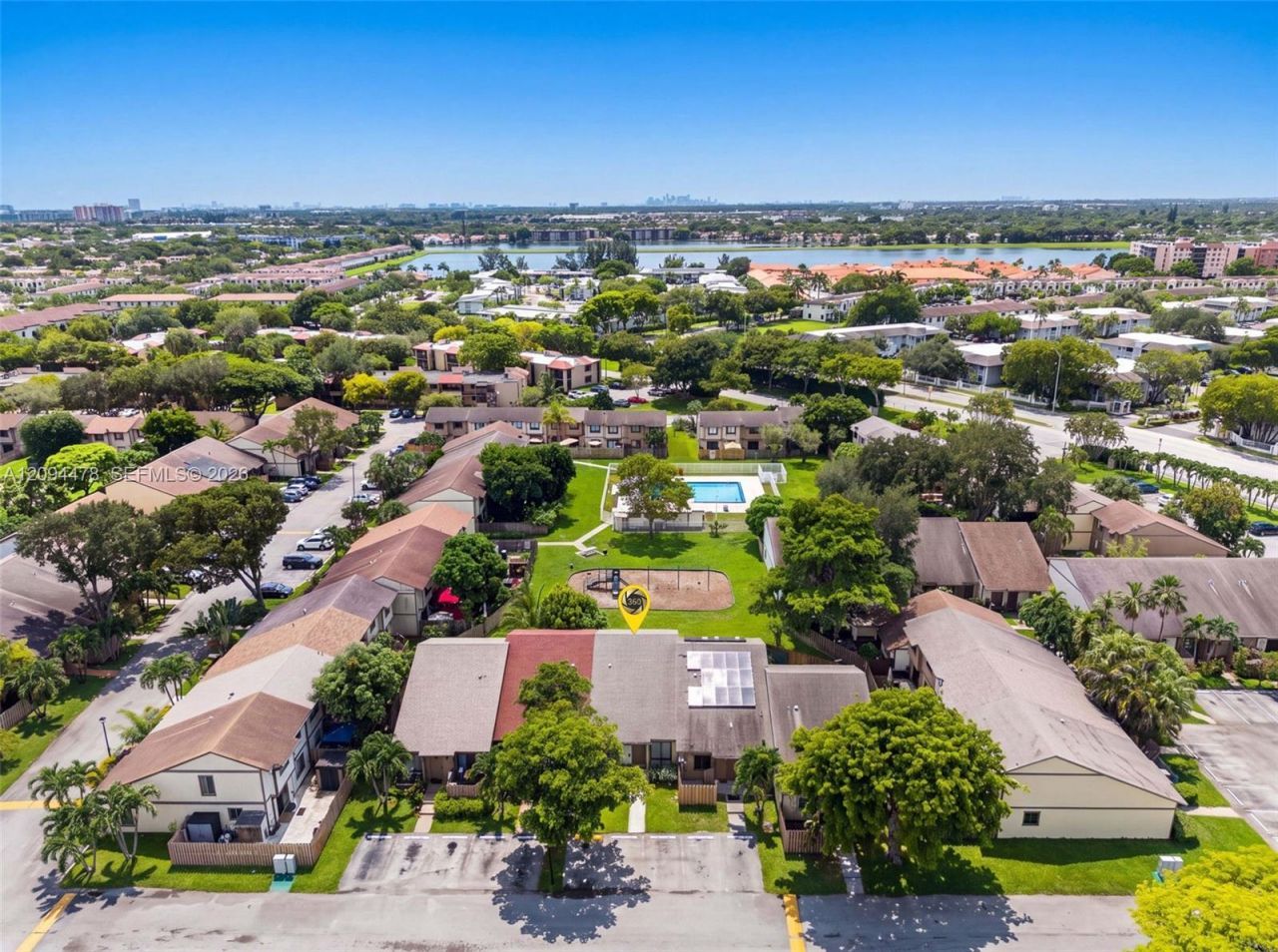 460 NE 211th Ter, Miami, FL 33179 Photo