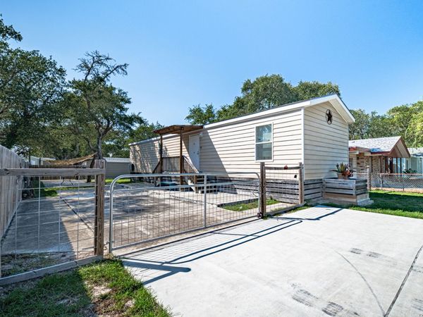 11 Sandra, Rockport, TX 78382