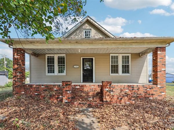 509 E 4th North Street , Mount Olive, IL 62069