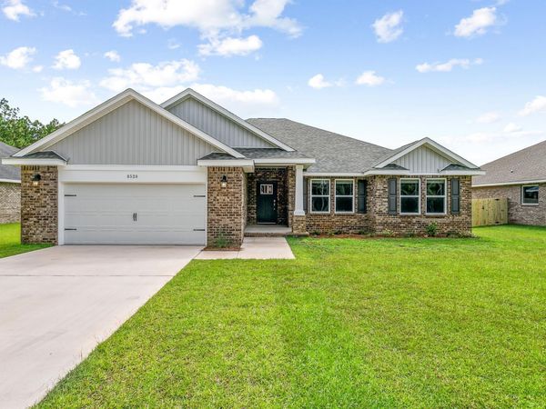 7533 Hatteras Drive, Navarre, FL 32566