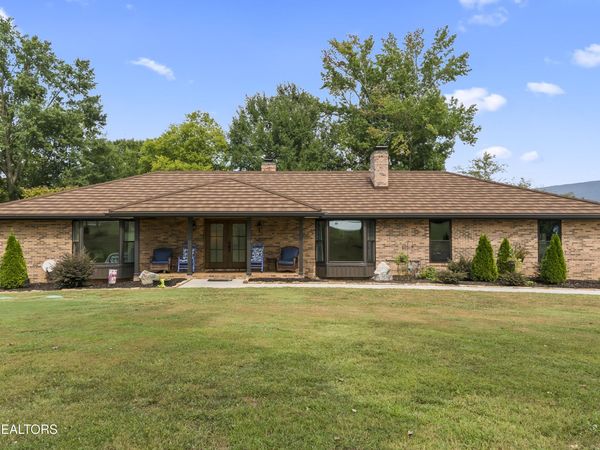 240 McClary Drive, Benton, TN 37307