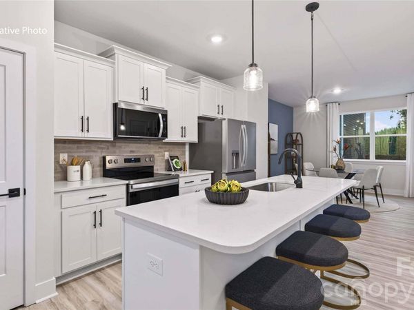 517 Annagh Drive , Charlotte, NC 28217