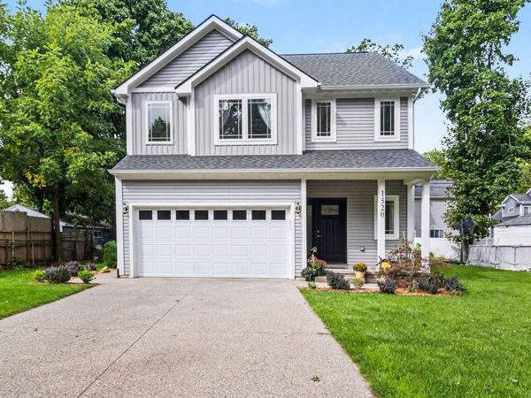 1320 Parkway Street, Waterford, MI 48328