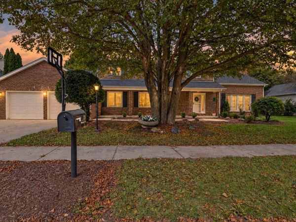 1210 Wilshire Court , Champaign, IL 61821