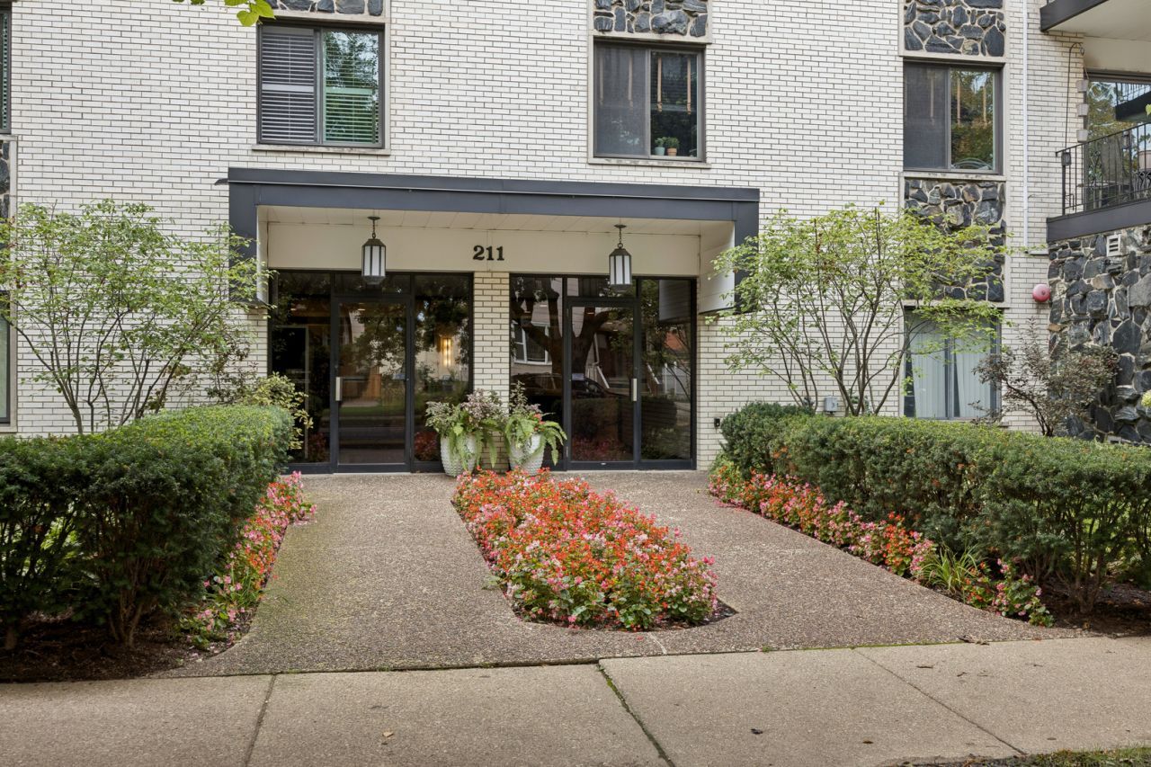 211 Elgin Avenue, Unit 5J, Forest Park, IL 60130 Main Photo