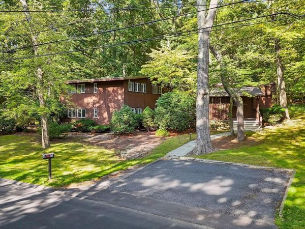 30 Peacock Farm Rd, Lexington, MA 02421