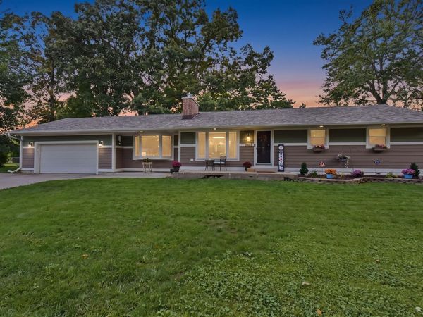 14707 W Gatewood Ct, New Berlin, WI 53151
