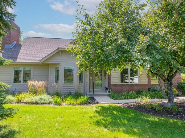 10820 N Essex Dr, Mequon, WI 53092
