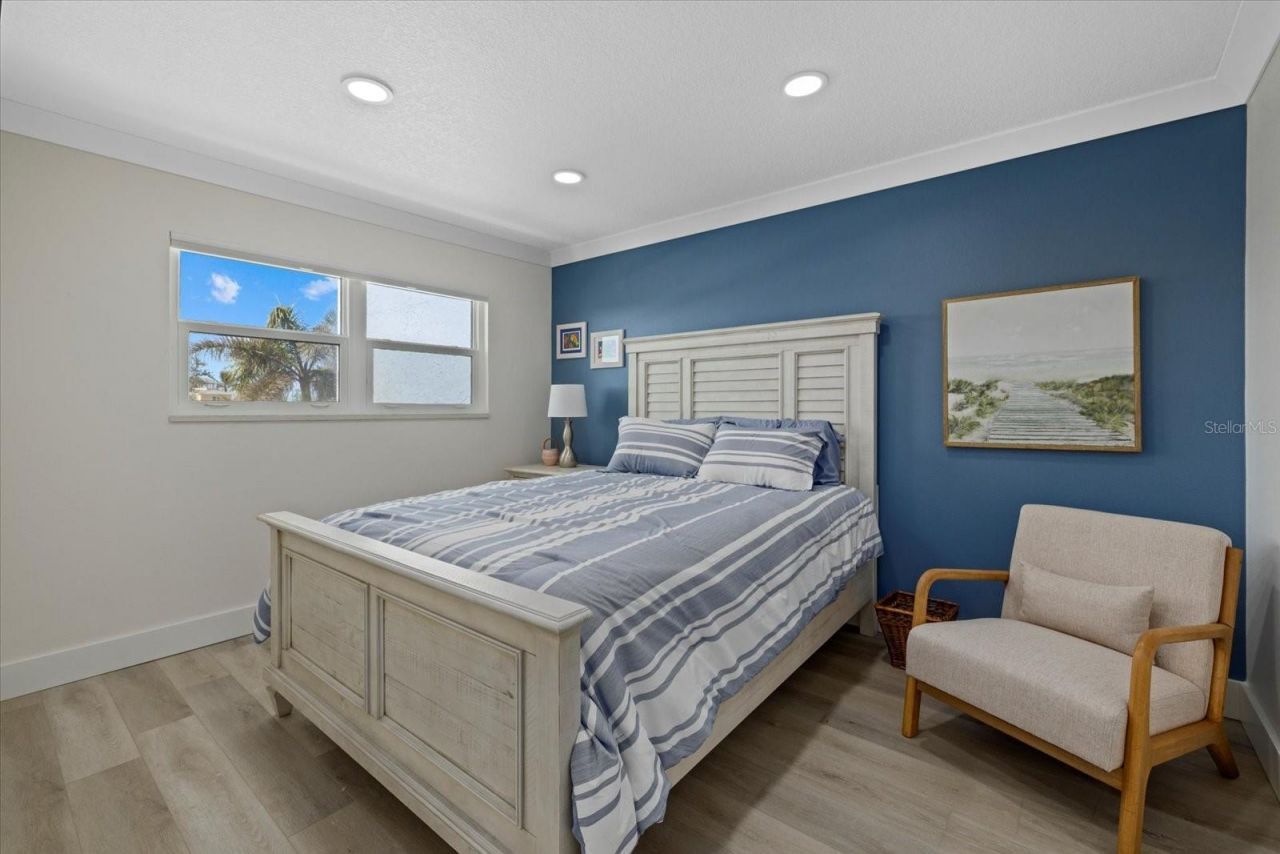 9393 Midnight Pass Road , Unit 302, Sarasota, FL 34242 Photo