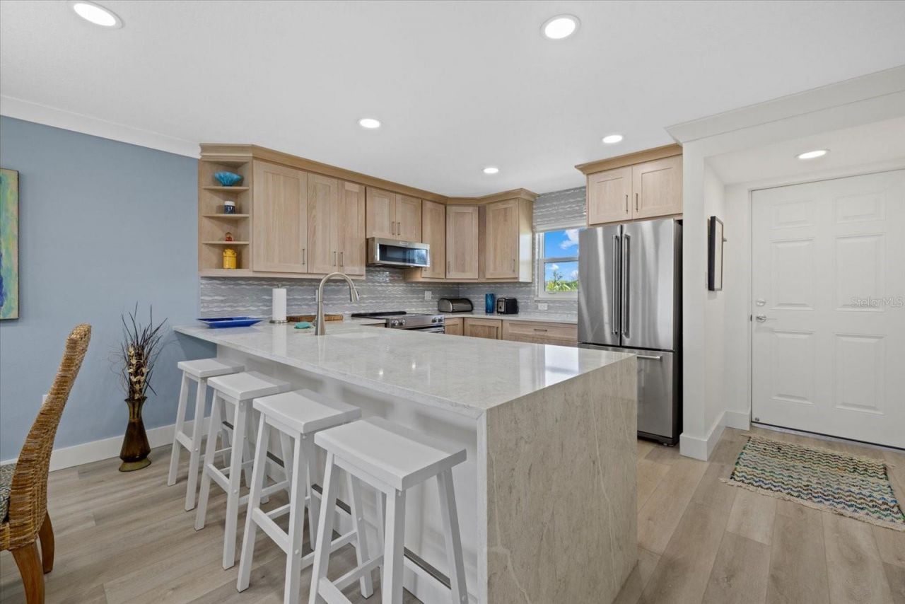 9393 Midnight Pass Road , Unit 302, Sarasota, FL 34242 Photo