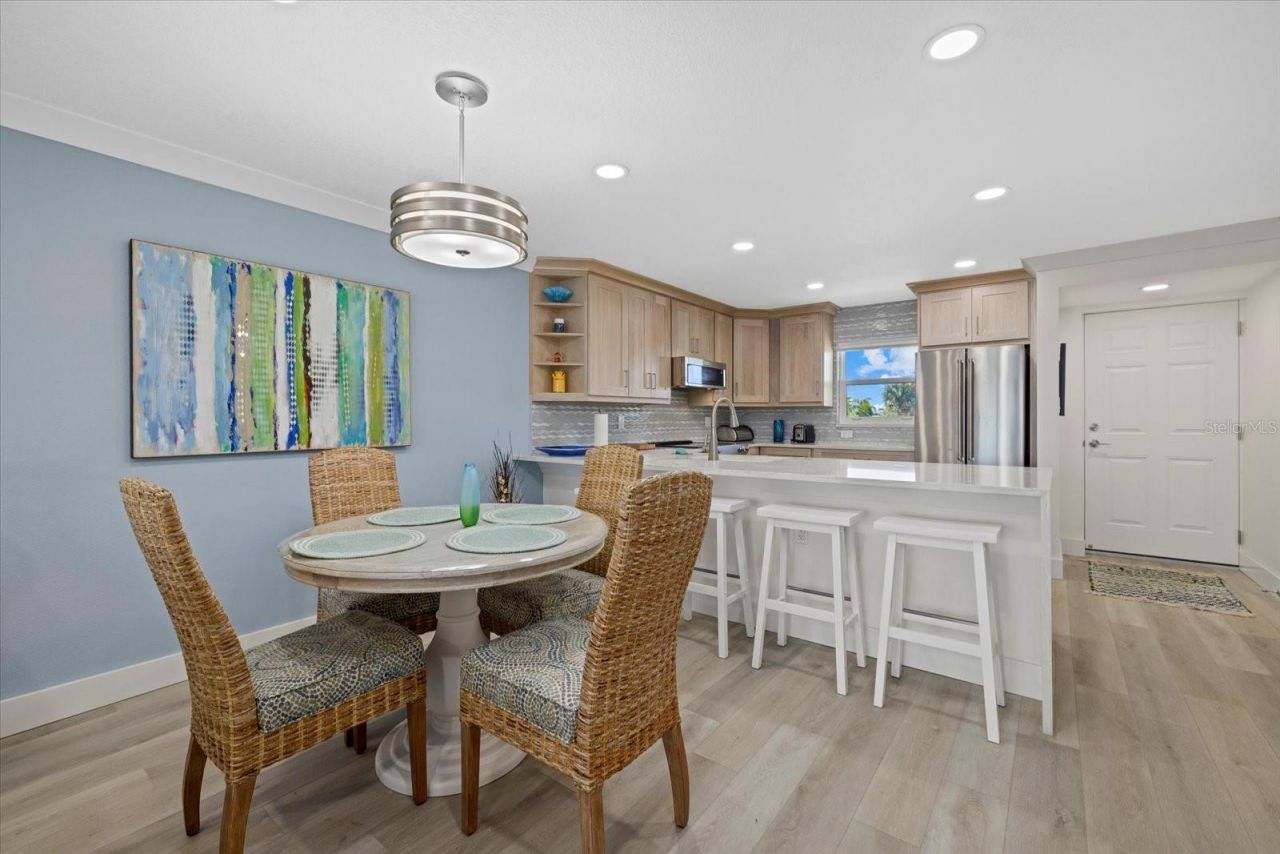 9393 Midnight Pass Road , Unit 302, Sarasota, FL 34242 Photo